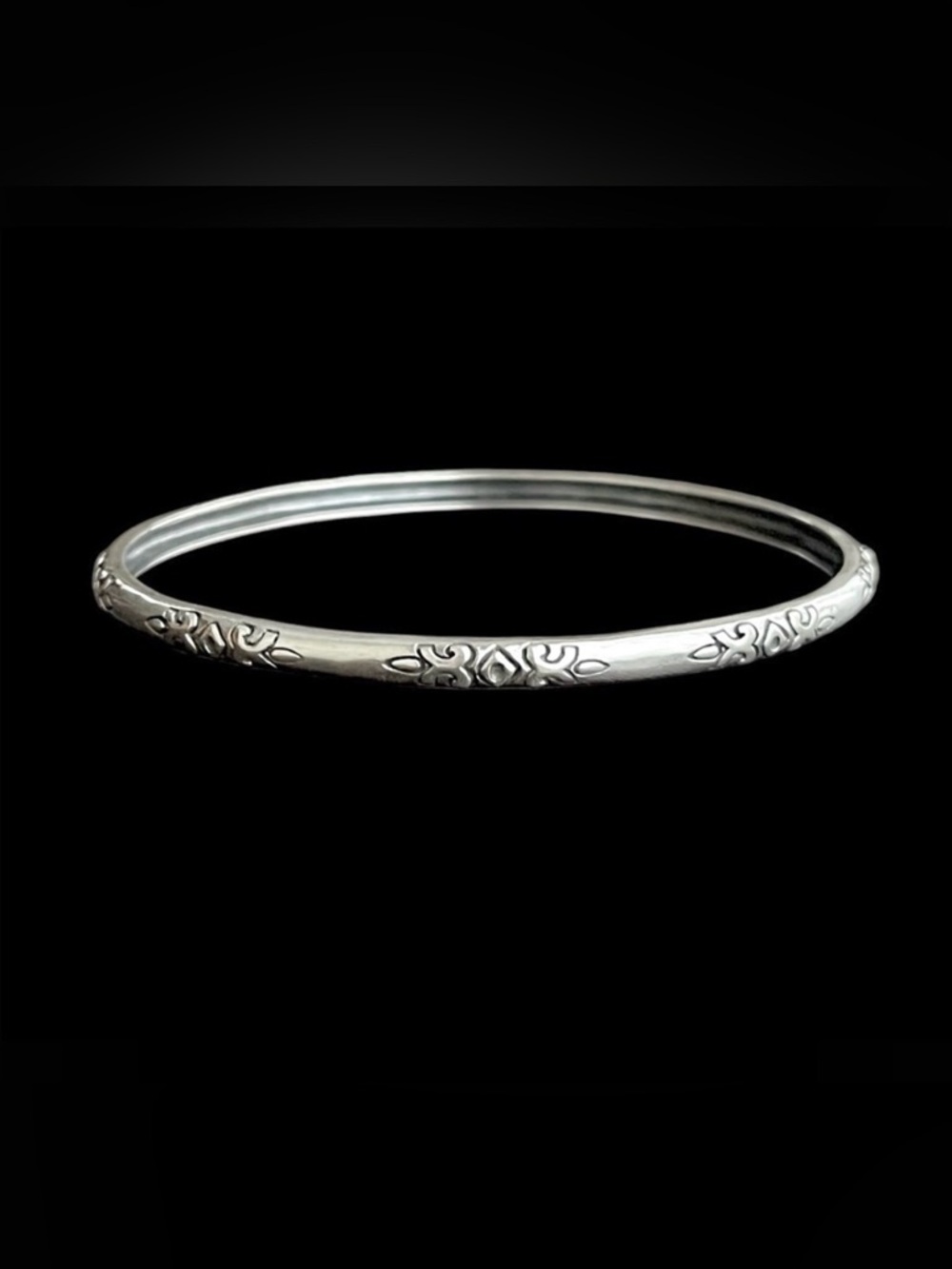 Silpada etched sterling silver retired Willow bangle bracelet B2428